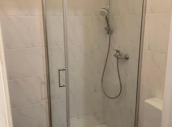 Renoviert, Modern Und Ruhig