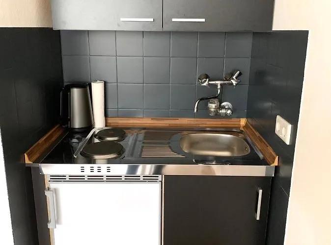 Renoviert, Modern Und Ruhig Apartment